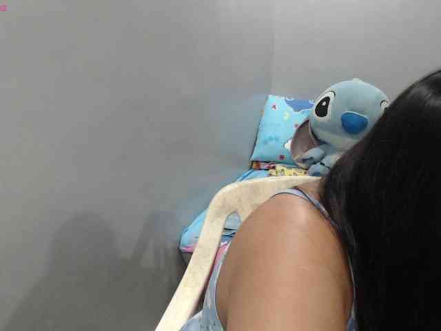 BubbleButtPinay webcam