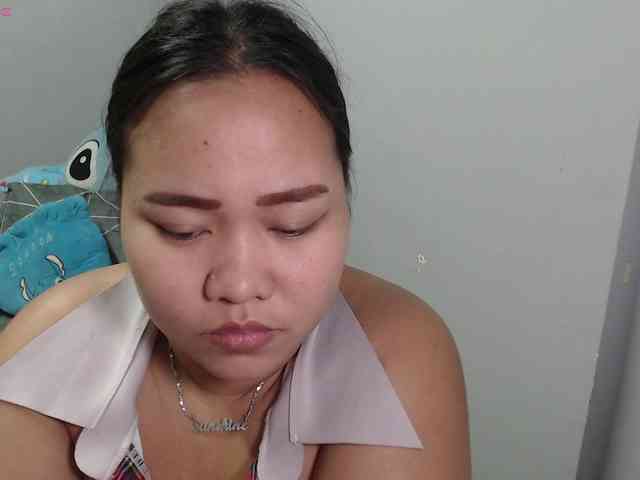 BubbleButtPinay webcam