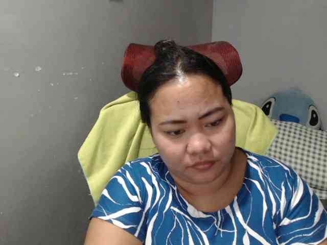 BubbleButtPinay webcam