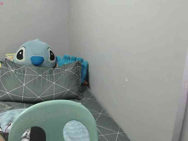 BubbleButtPinay webcam