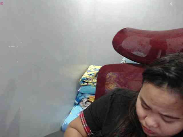 BubbleButtPinay webcam