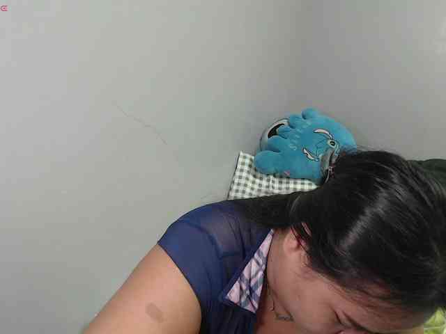 BubbleButtPinay webcam