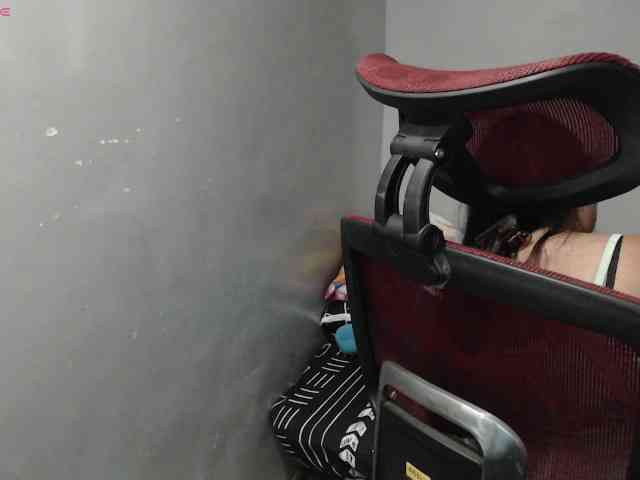 BubbleButtPinay webcam