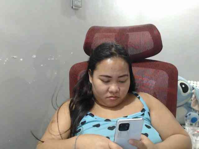 BubbleButtPinay webcam