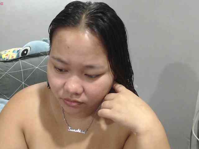 BubbleButtPinay webcam