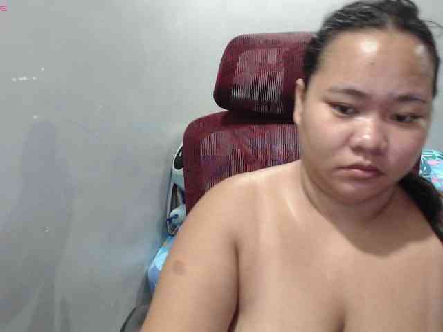 BubbleButtPinay webcam