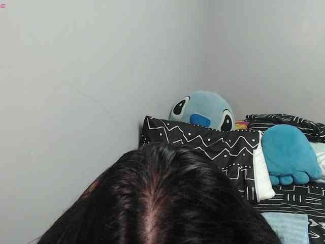 BubbleButtPinay webcam