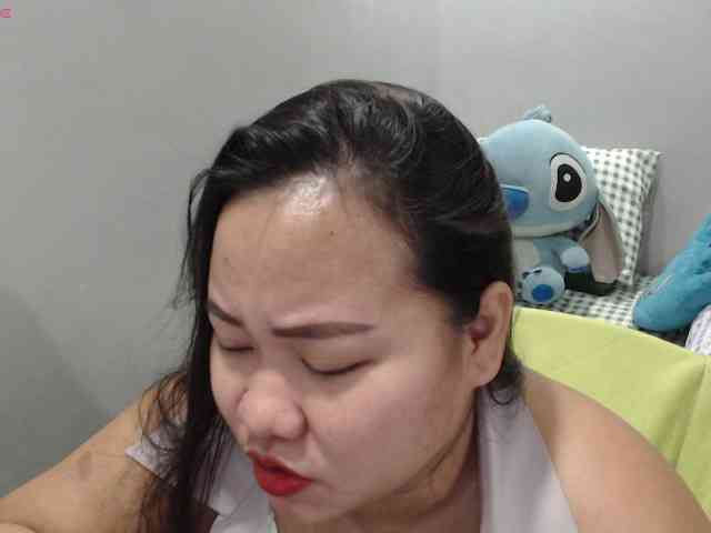 BubbleButtPinay webcam