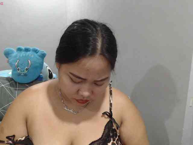 BubbleButtPinay webcam