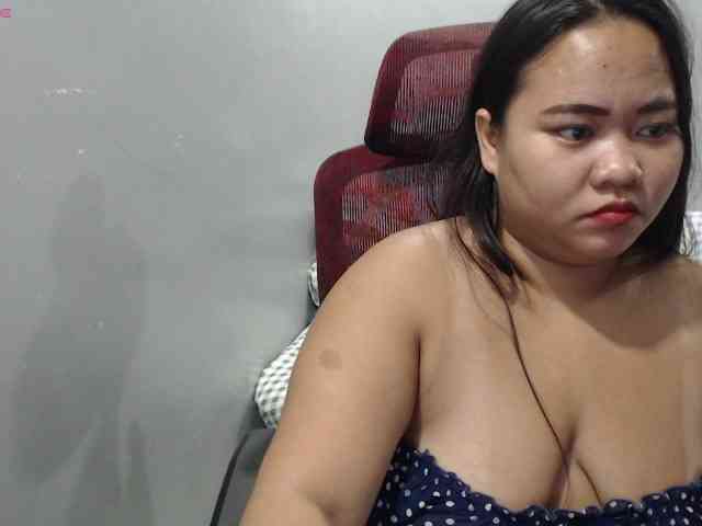 BubbleButtPinay webcam