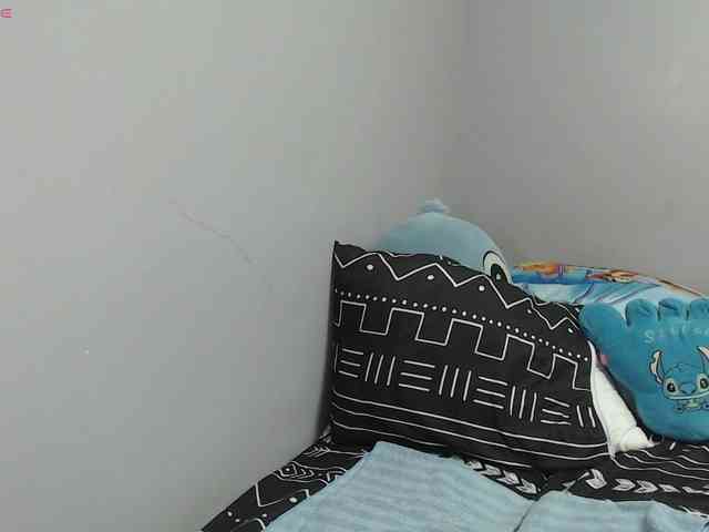 BubbleButtPinay webcam