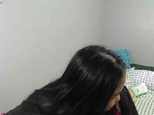 BubbleButtPinay webcam