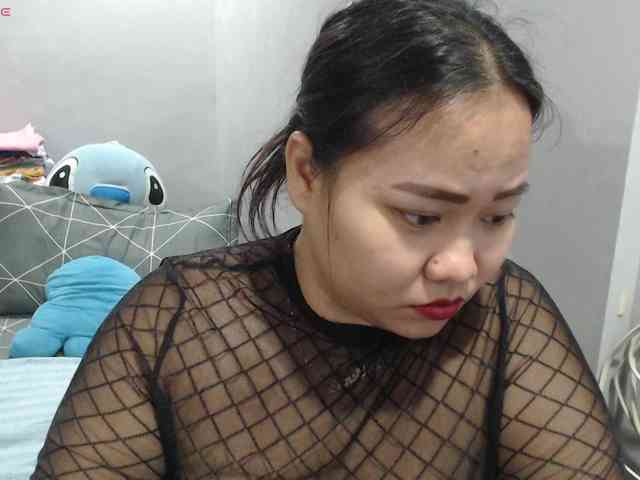 BubbleButtPinay webcam