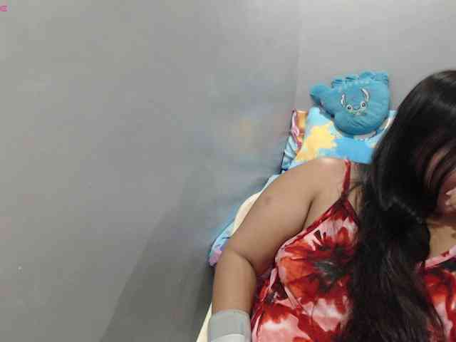 BubbleButtPinay webcam