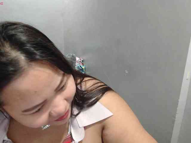 BubbleButtPinay webcam