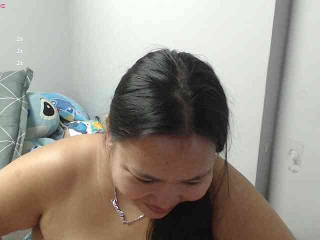 BubbleButtPinay webcam