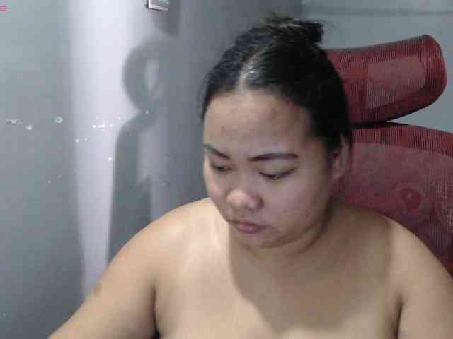 BubbleButtPinay webcam