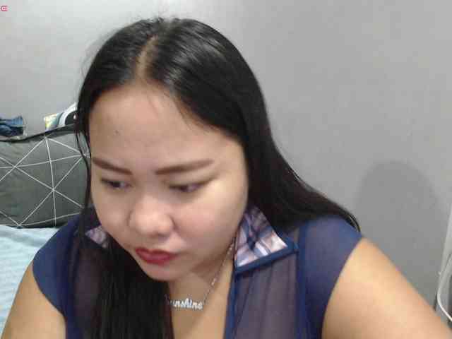 BubbleButtPinay webcam