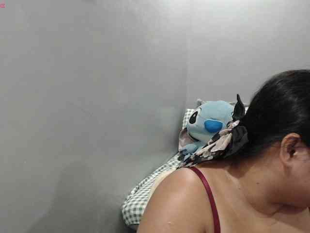 BubbleButtPinay webcam