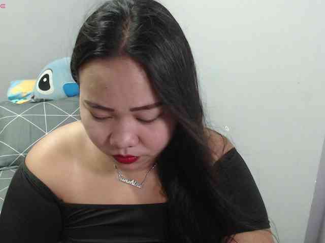 BubbleButtPinay webcam