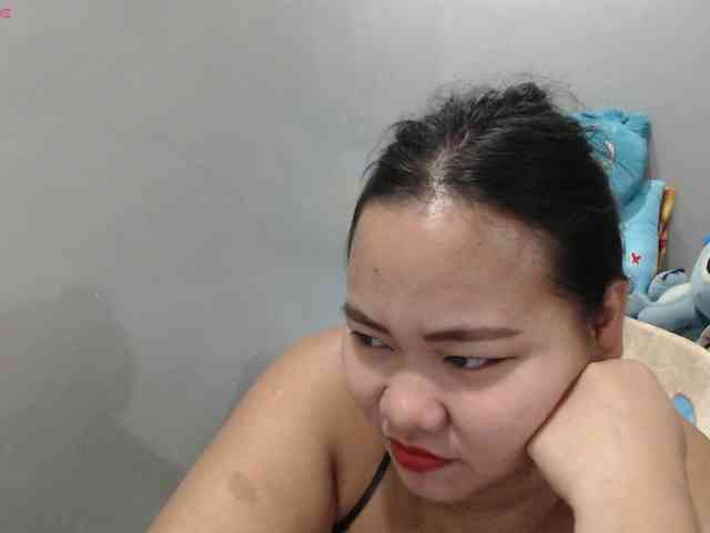BubbleButtPinay webcam