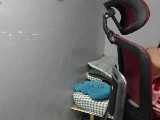 BubbleButtPinay webcam