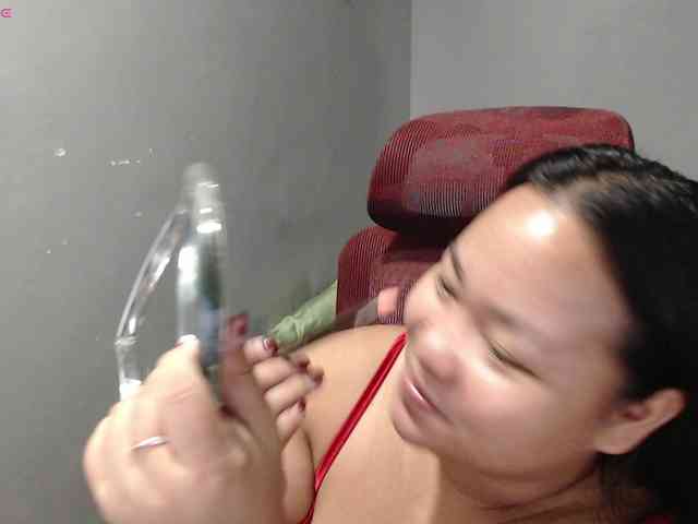 BubbleButtPinay webcam