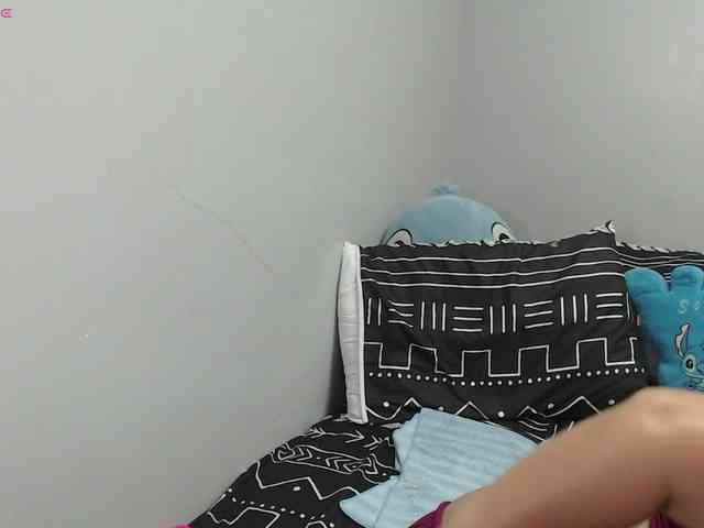 BubbleButtPinay webcam