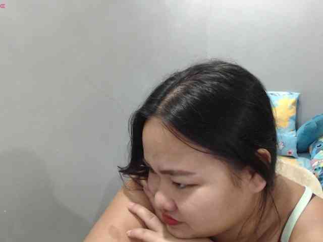 BubbleButtPinay webcam