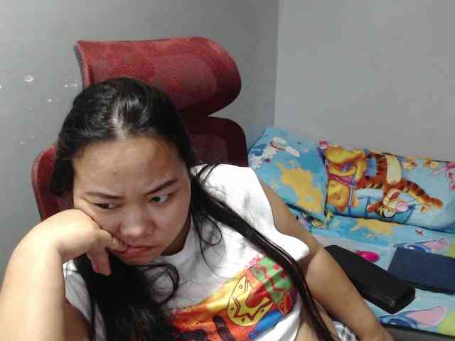 BubbleButtPinay webcam