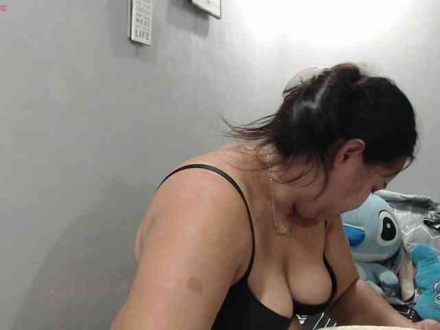 BubbleButtPinay