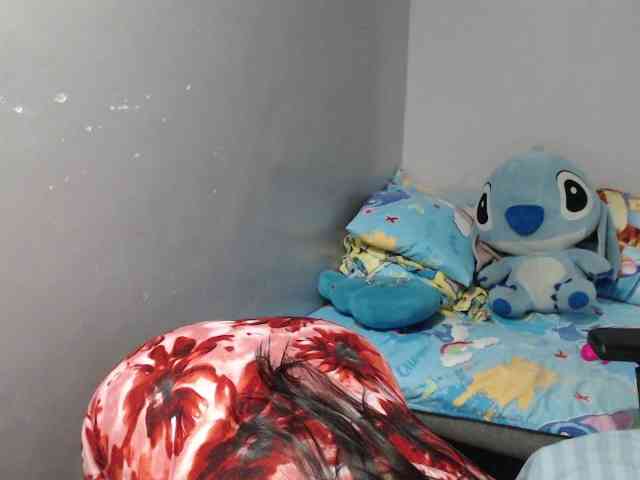 BubbleButtPinay webcam