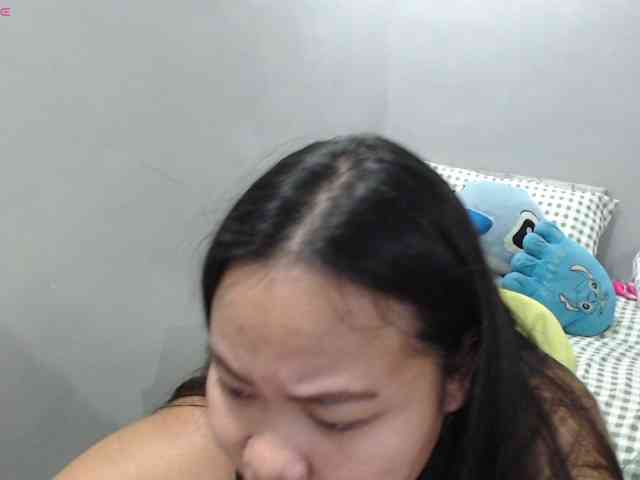 BubbleButtPinay webcam