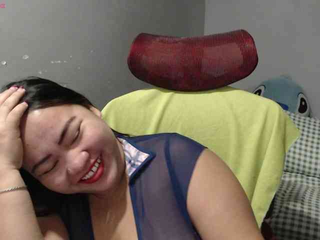 BubbleButtPinay webcam