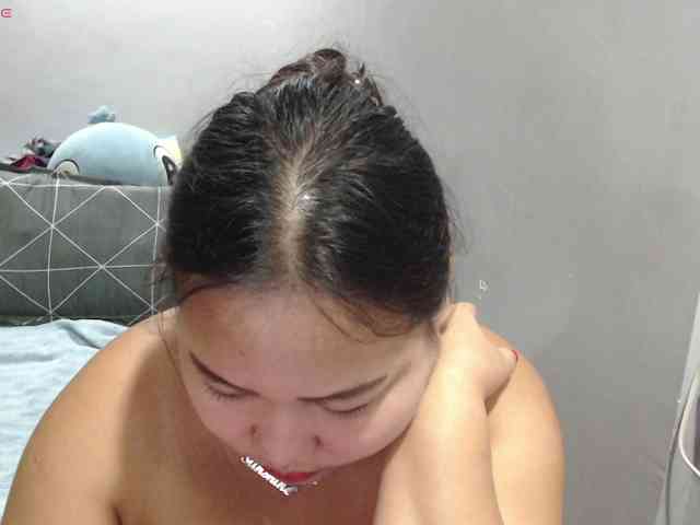 BubbleButtPinay webcam