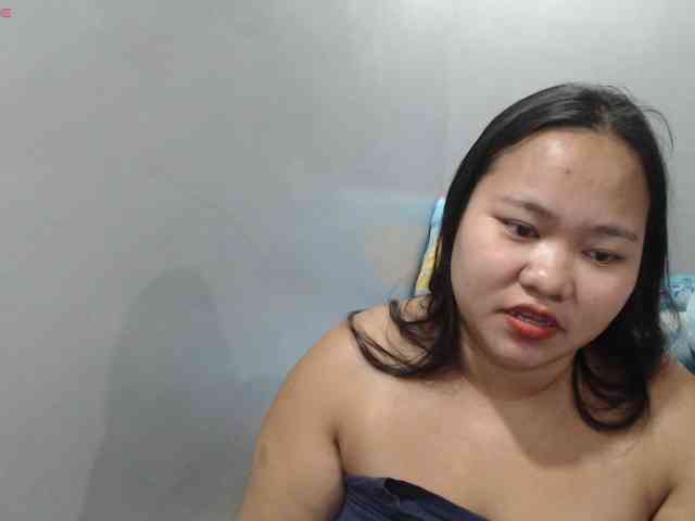 BubbleButtPinay webcam
