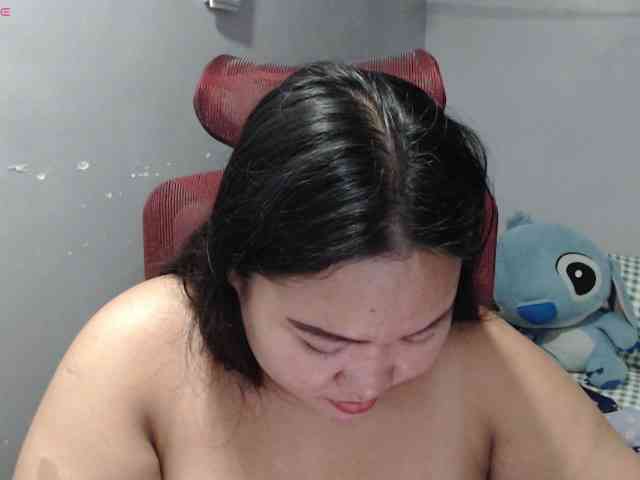 BubbleButtPinay webcam