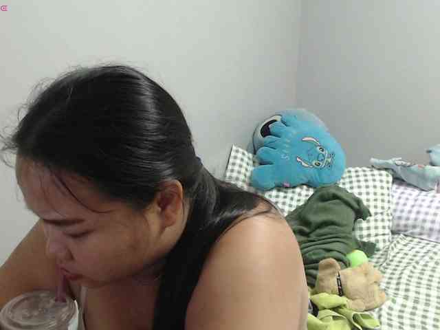 BubbleButtPinay webcam