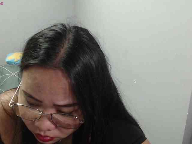 BubbleButtPinay webcam
