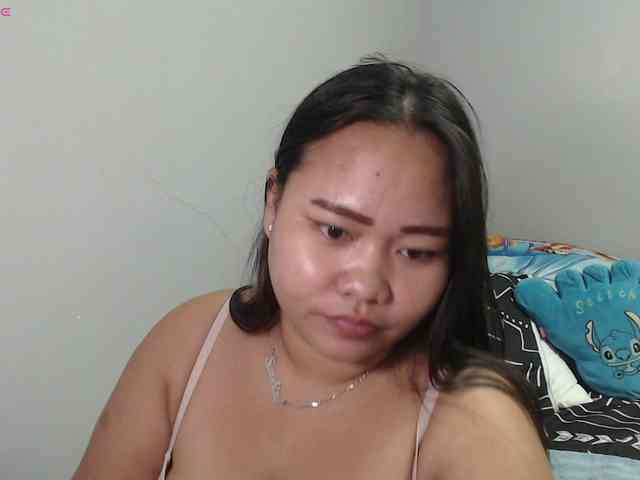 BubbleButtPinay webcam