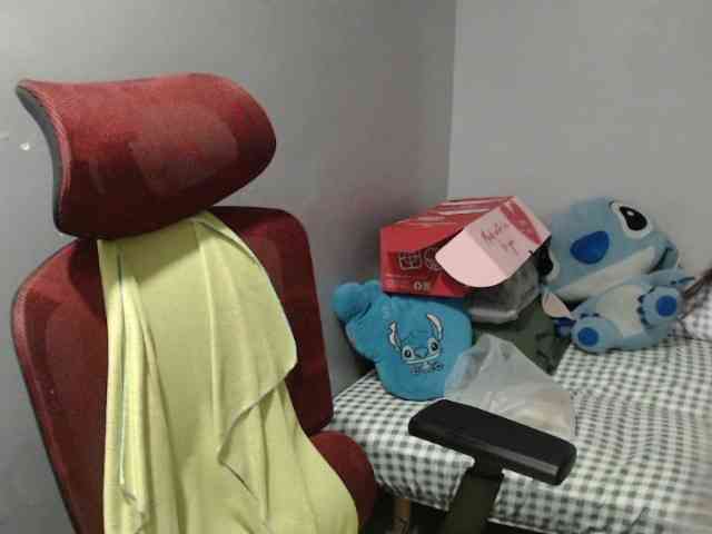 BubbleButtPinay webcam