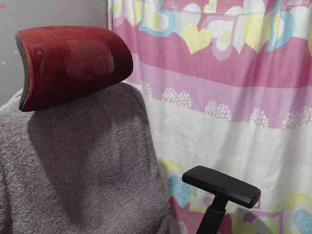 BubbleButtPinay webcam