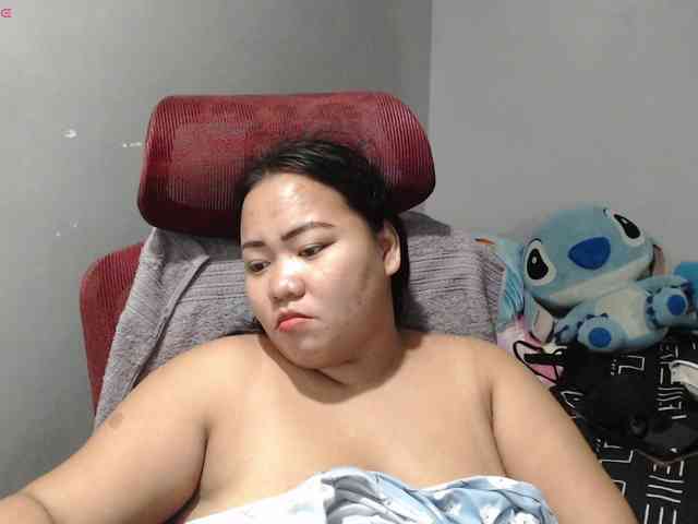 BubbleButtPinay webcam