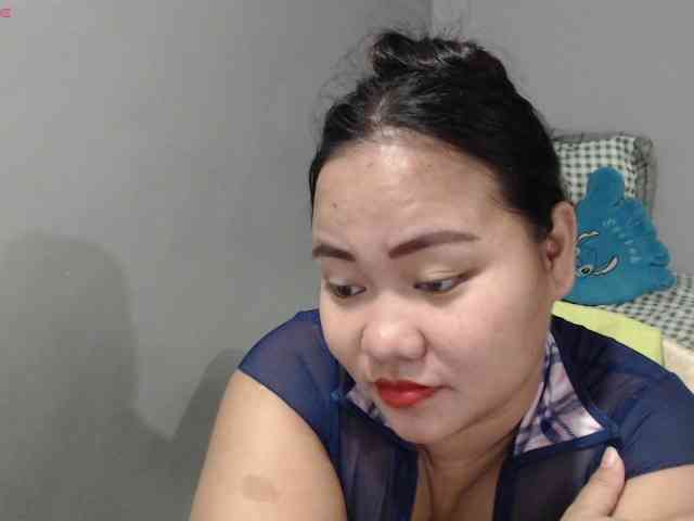 BubbleButtPinay webcam