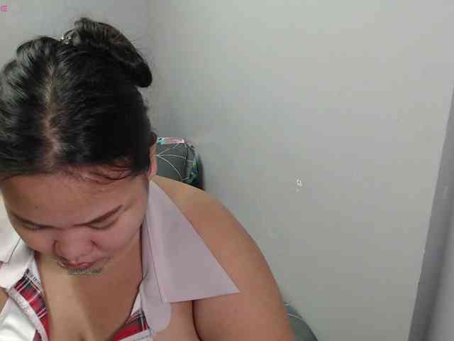 BubbleButtPinay webcam