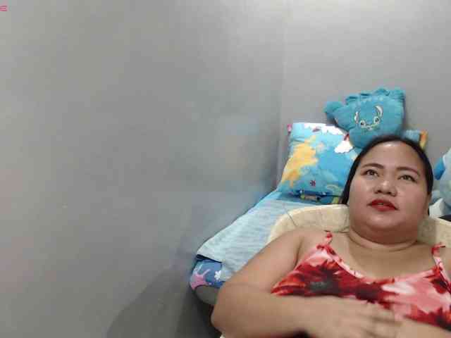BubbleButtPinay webcam