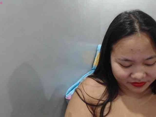 BubbleButtPinay webcam
