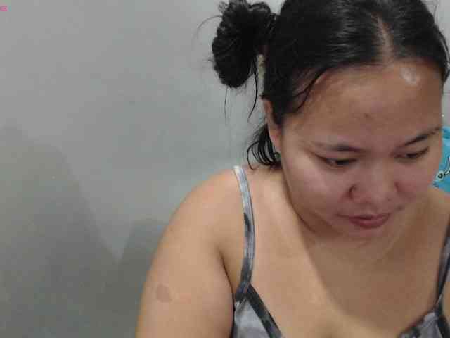 BubbleButtPinay webcam