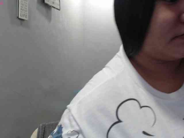 BubbleButtPinay webcam