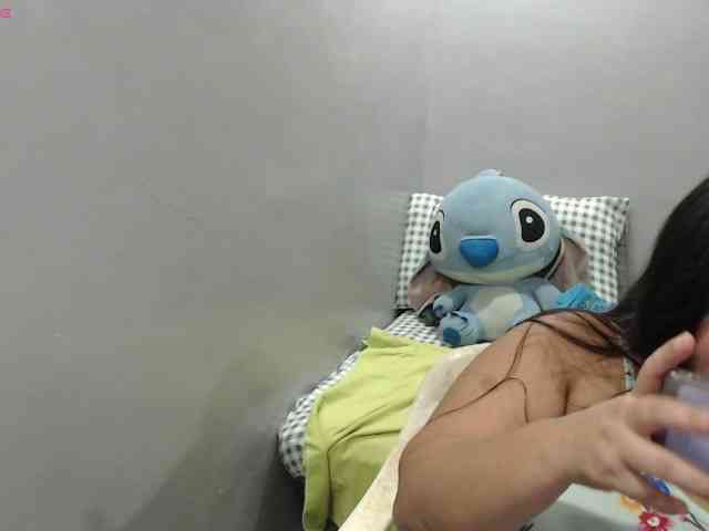 BubbleButtPinay webcam